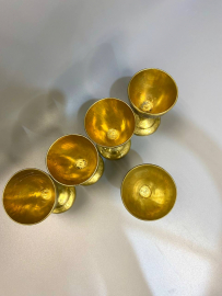 Бокалы из латуни с штихельной гравировкой, ручная работа. Тяжелые. Винтаж! Цена за 5шт.. Картинка 2